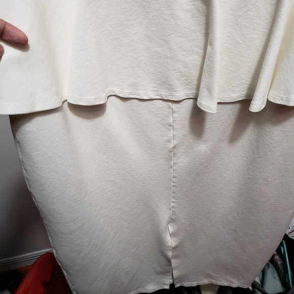 Plus size strapless peplum dress - Picture 3 of 3